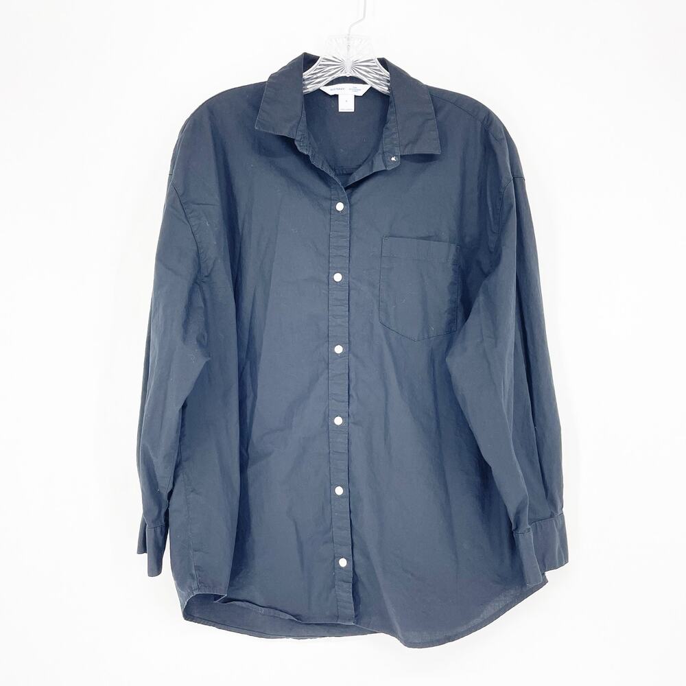 Old Navy Boyfriend button-Up Shirt Size Small